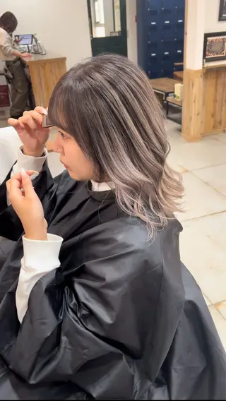 ロング ハイライトバレイヤー ジュ🎨川村聖吾🎨のヘアスタイル