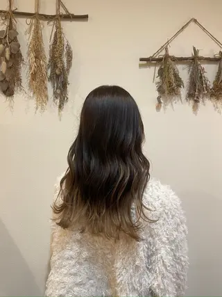 ロング カラー 中村 樹菜のヘアスタイル