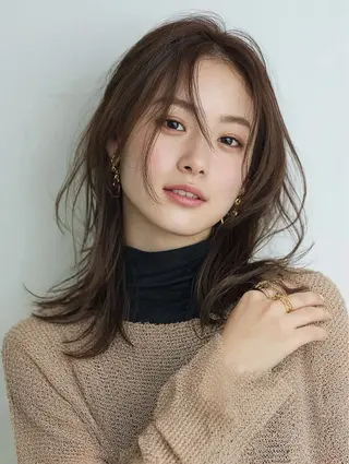 セミロング パーソナルカラー骨格 顔タイプ 川野龍一のヘアスタイル