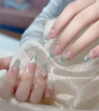 ロング AMI Nailsalonのネイルデザイン