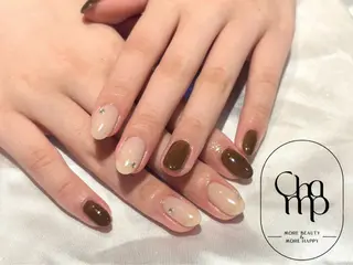 ネイル 岡本 恵｜大人っぽ ・個性ニュアンスのネイルデザイン