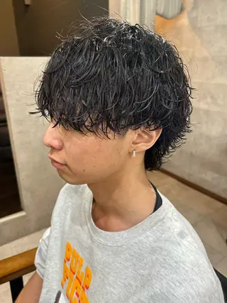 ミディアム パーマ メンズ 勝毛 広貴のヘアスタイル
