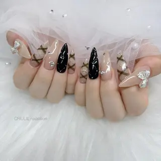 ネイル CHULIL nailsalonのネイルデザイン