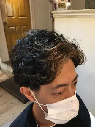 ショート カラー パーマ メンズ plaatje 義見のヘアスタイル