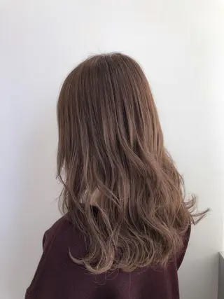 セミロング カラー 【透明感、艶髪】西村 有司のヘアスタイル