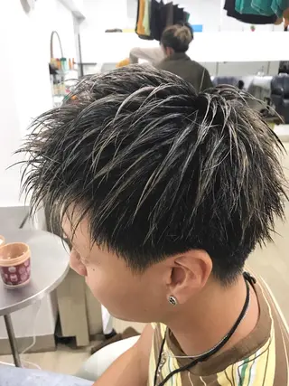 ショート カラー メンズ レイヤーカット 西村あきやのヘアスタイル