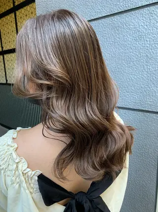 ロング ヘアアレンジ レイヤー専門家 ダブルカラー修のヘアスタイル