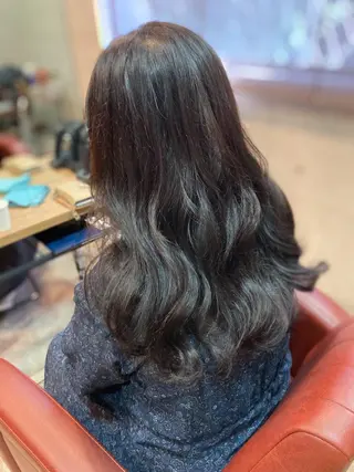 ロング カラー ERIKO Tのヘアスタイル