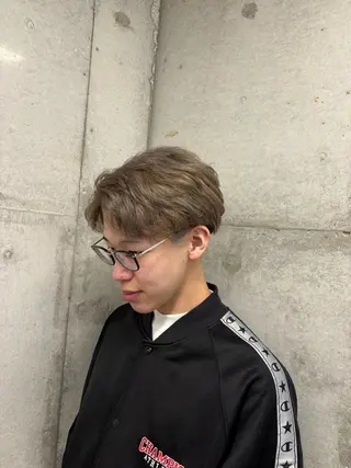 カラー メンズ 垣内 勇人のヘアスタイル