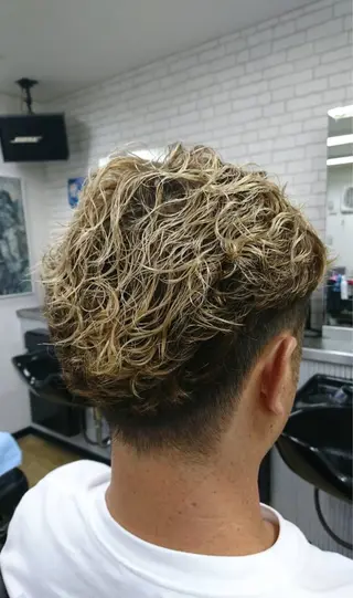 ショート カラー パーマ Dream30 miyuのヘアスタイル