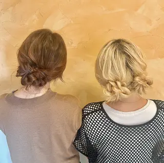 ロング ヘアアレンジ ブリーチなしベージュ /ヘアセット/ミユのヘアスタイル