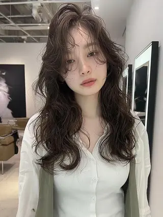 セミロング パーマ レイヤーカット✨ 福井雄登のヘアスタイル