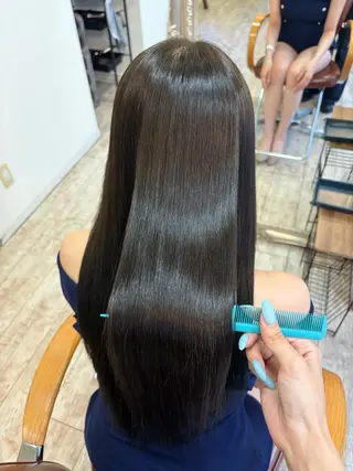 ロング 【艶髪カラー】 omiのヘアスタイル