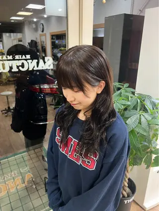 ロング カラー オオエ トア／カットモデルのヘアスタイル