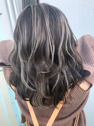 ミディアム 穐田 司樹のヘアスタイル