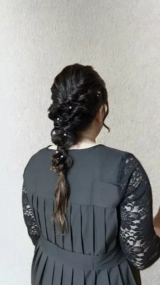 ロング ヘアアレンジ 平山 絵理のヘアスタイル