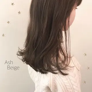 セミロング カラー 市川 千夏のヘアスタイル