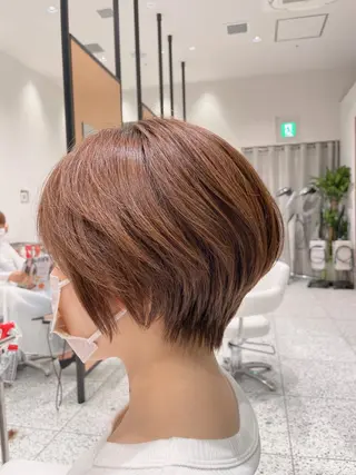 ショート カラー 中西 優典のヘアスタイル