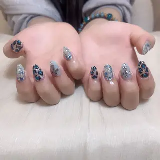 ネイル MoonNail ユリ🌸のネイルデザイン