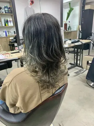 ロング カラー 中村 靖彬のヘアスタイル