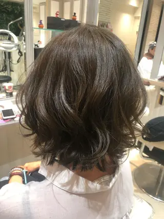 ショート カラー 似合う髪型見つけます AYAKAのヘアスタイル