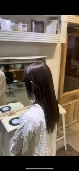 ロング カラー ヘアアレンジ 高島 凜のヘアスタイル