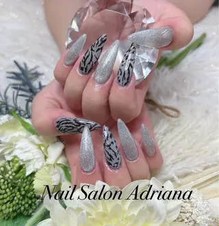 ネイル ADRIANA 大久保駅前徒歩2分のネイルデザイン