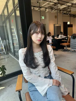 ロング カラー 韓国レイヤーカット 透明感カラー冨田那樹のヘアスタイル