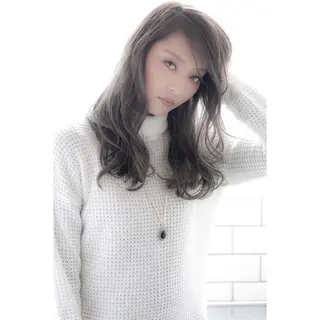 ミディアム EIGHT plum TOKIOリミテッドのヘアスタイル