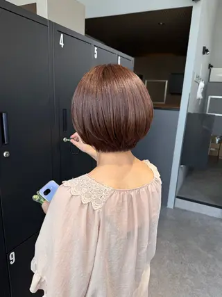 ショート レイヤー🫧艶カラー 横堤🧴秋積日向のヘアスタイル