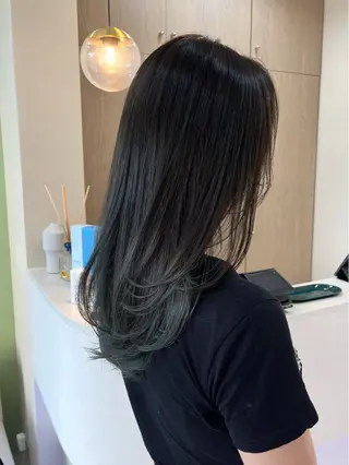 ロング カラー 中村 佳歩のヘアスタイル