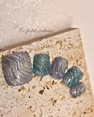 ネイル 𝑝𝑒𝑡𝑖𝑡 𝐾𝑎𝑛𝑛𝑎のネイルデザイン