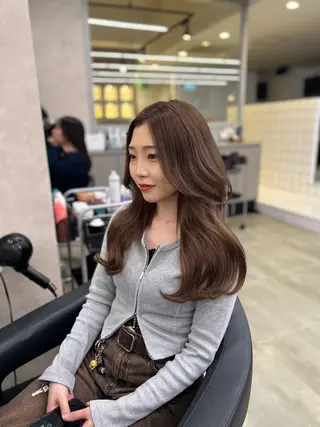 ロング カラー ヘアアレンジ 💍透明感×韓流ハイ トーン💍RYUTAのヘアスタイル