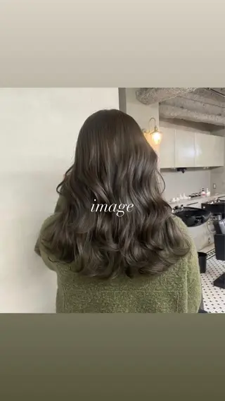 ロング カラー 加藤 歩未のヘアスタイル