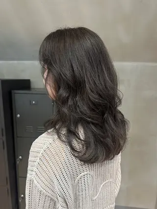 ロング mei🪽 カラー/パーマモデルのヘアスタイル