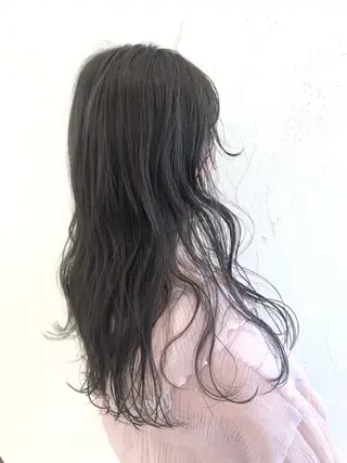 ロング 野上 綾香のヘアスタイル