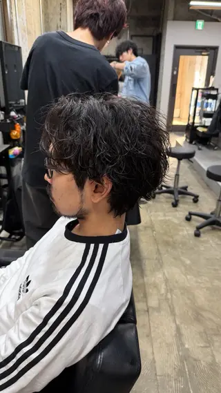 パーマ メンズ 大人のメンズパーマ/ 丁寧なカウンセリングのヘアスタイル