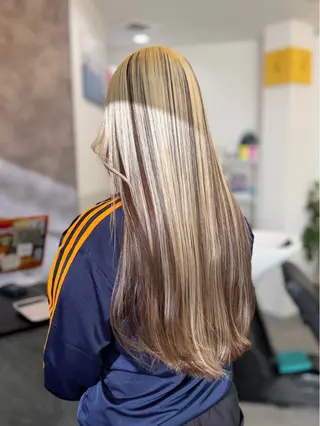 ロング ARARE HAIR みゆきのヘアスタイル