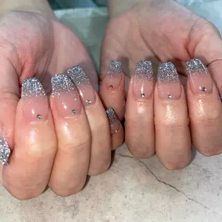 ネイル 🫧RaLa ⭐︎AYAKA🫧のネイルデザイン