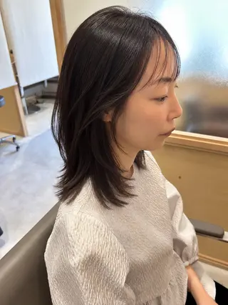 ミディアム カラー 久木原 ゆりのヘアスタイル