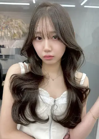 カラー ロング 髪質改善/韓国ヘア /透明感カラー🧸のヘアスタイル