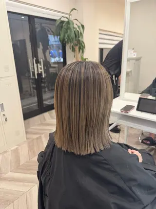 ミディアム カラー ヘアアレンジ 佐々木  まゆかのヘアスタイル