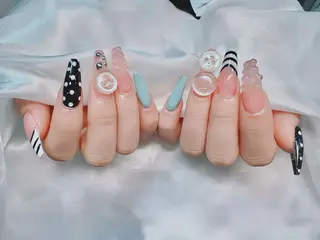ネイル AKIKO ネイルサロンのネイルデザイン