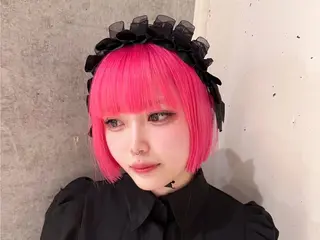 ショート カラー ニーナ/nimes /ハイトーンカラーのヘアスタイル