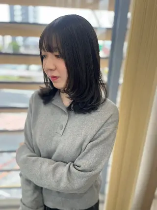 ミディアム 林 和香菜のヘアスタイル