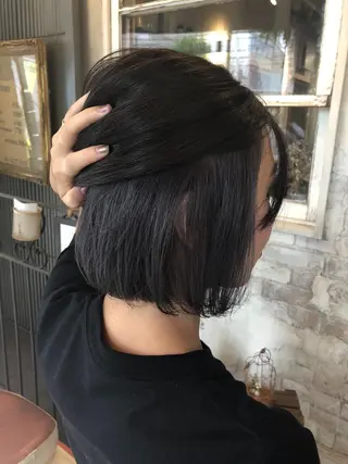 ショート カラー hair salon Zöld.のヘアスタイル