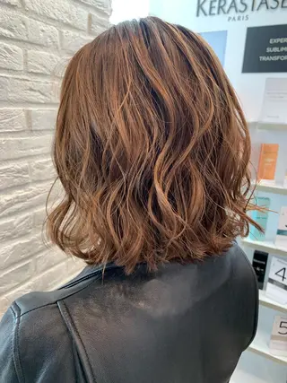 ショート 韓国レイヤー×艶髪 ハイトーンRyukiのヘアスタイル