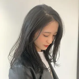セミロング カラー 久保 明日香のヘアスタイル