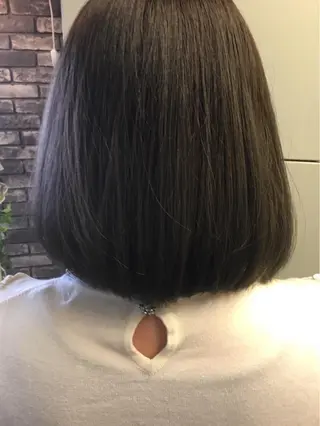 ショート カラー 髪質改善ハッシュフェ イスレイヤーYASUのヘアスタイル