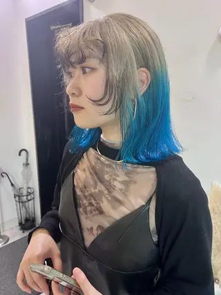 ミディアム 奥田 葵のヘアスタイル